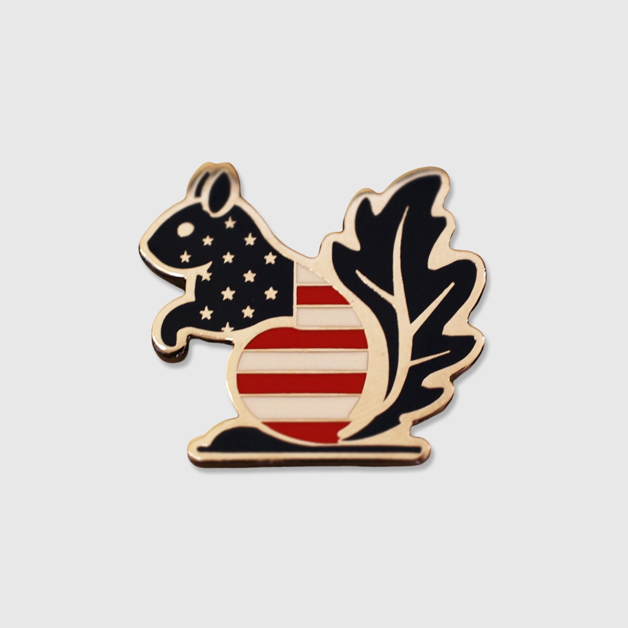Patriot ball marker featuring American flag squirrel and oak leaf design from CCC Oakmont collection